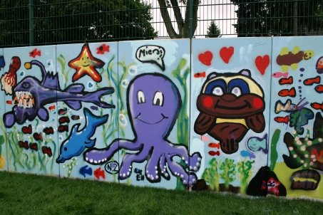 Unterwasserwelten an der Mauer im Seebad Miersdorf