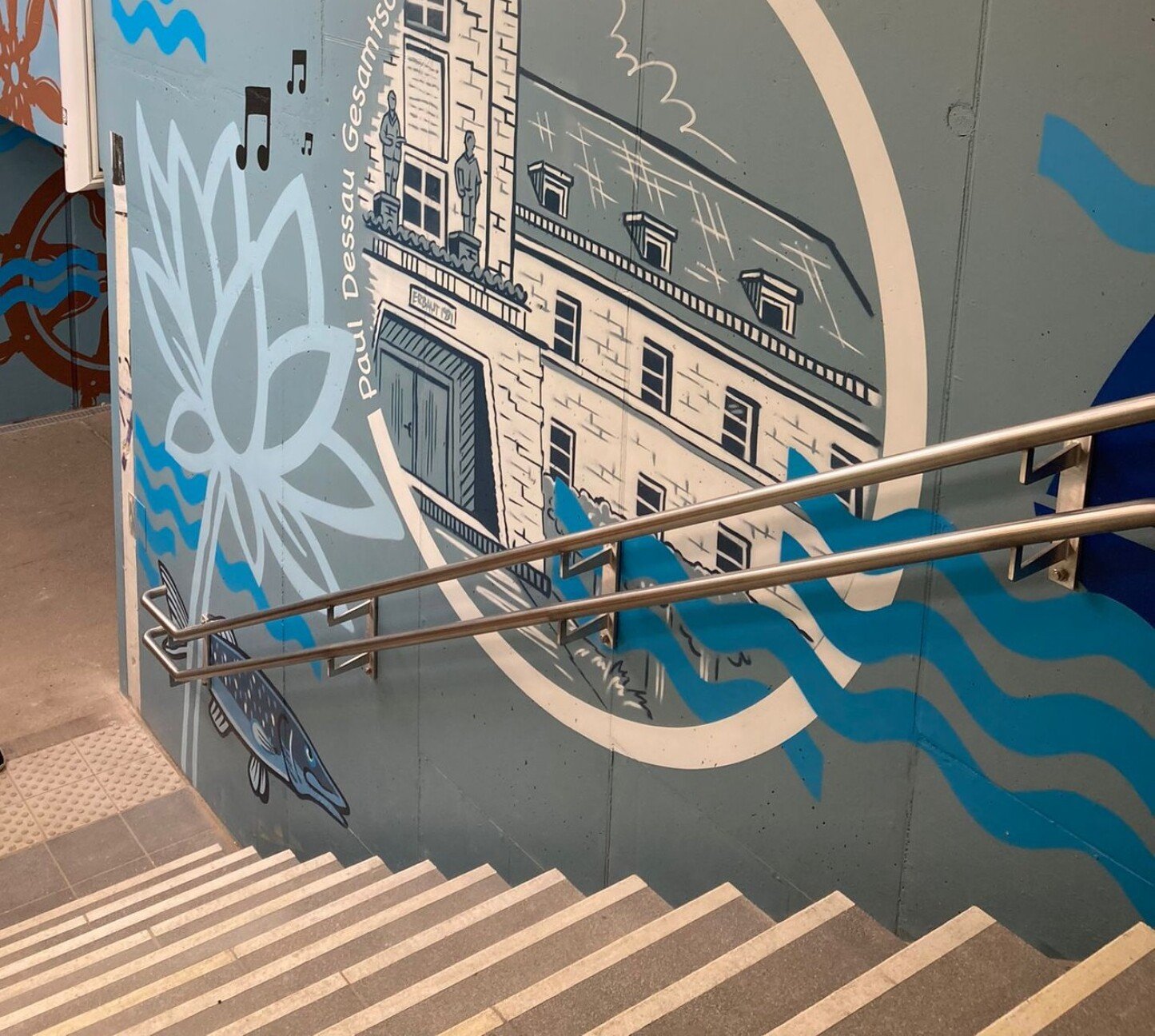 Eröffnung Treppe S-Bahnhof.jpg
