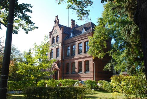 Ansicht Rathaus Zeuthen von der Schillerstraße aus